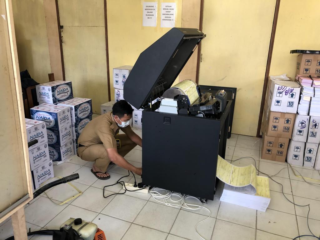 Cetak massal SPPT PBB-P2 Tahun 2020 di  Bapenda Kobar, Selasa, 18/2/2020, Seting Kertas